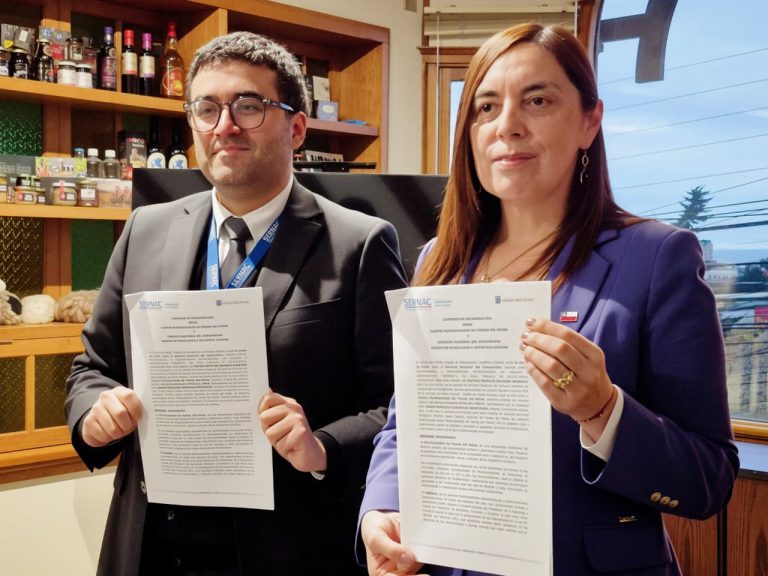 SERNAC FIRMÓ CONVENIO CON MUNICIPALIDAD DE TORRES DEL PAINE PARA BRINDAR MAYOR PROTECCIÓN DE LOS CONSUMIDORES 