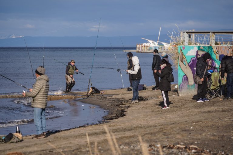 IV Campeonato Municipal de Pesca reunió a familias y vecinos en la Costanera